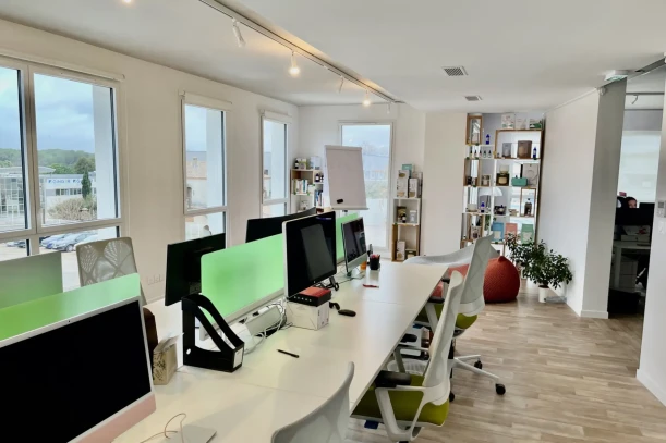 Open Space - 34830 - 10 postes - 225€