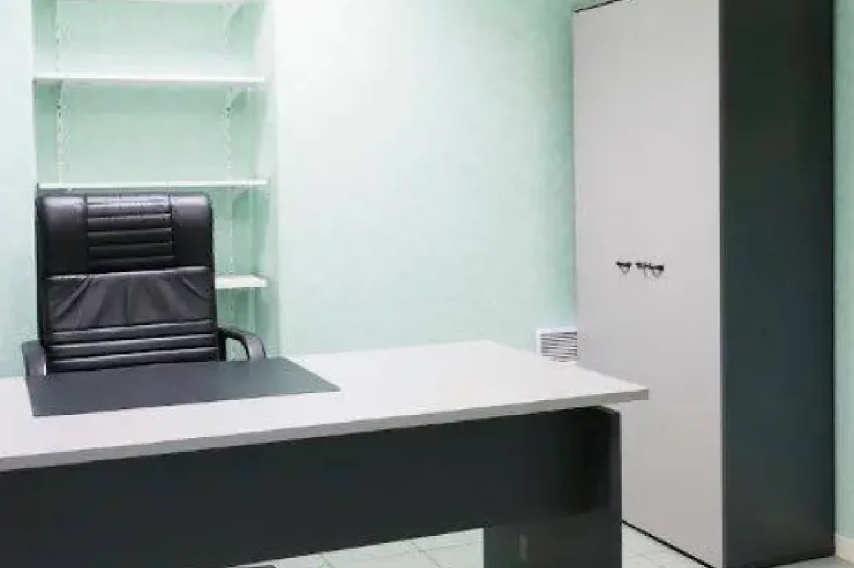 Bureau privé - 75010 - 1 poste - 570€