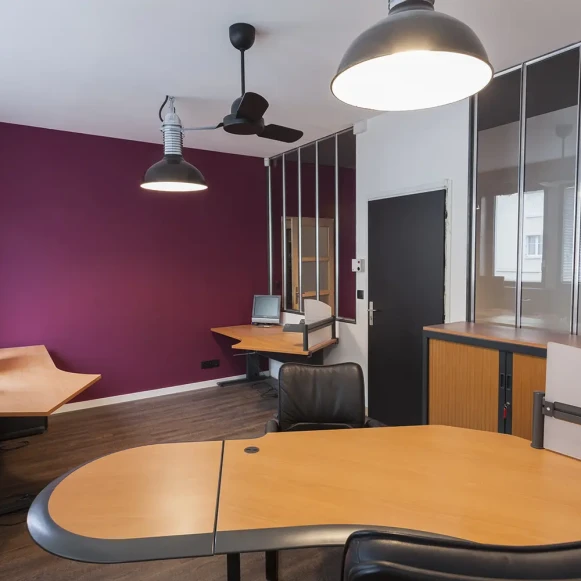 Bureau privé 12 m² 2 postes Coworking Rue du Bastion Saint-Nicolas La Rochelle 17000 - photo 1