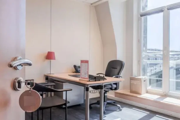 Bureau privé - 75012 - 4 postes - 3182€