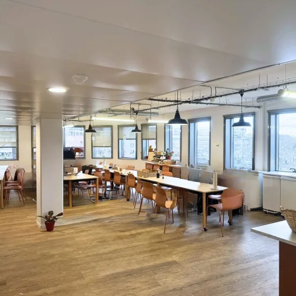 Espace indépendant 550 m² 46 postes Coworking Quai de Valmy Paris 75010 - photo 9