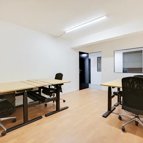 Bureau privé 20 m² 4 postes Coworking Avenue du Général Michel Bizot Paris 75012 - photo 1