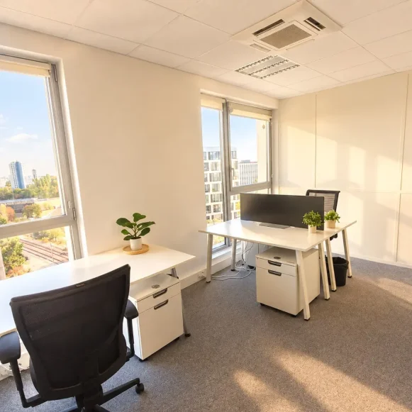 Bureau privé 15 m² 3 postes Coworking Rue René Viviani Nantes 44200 - photo 1