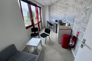 Espace indépendant - 93100 - 31 postes - 2500€