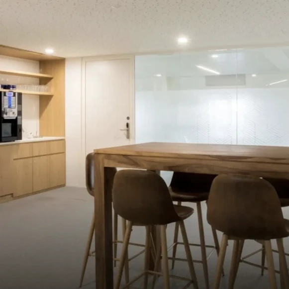 Bureau privé 100 m² 25 postes Coworking Rue du Louvre Paris 75001 - photo 1