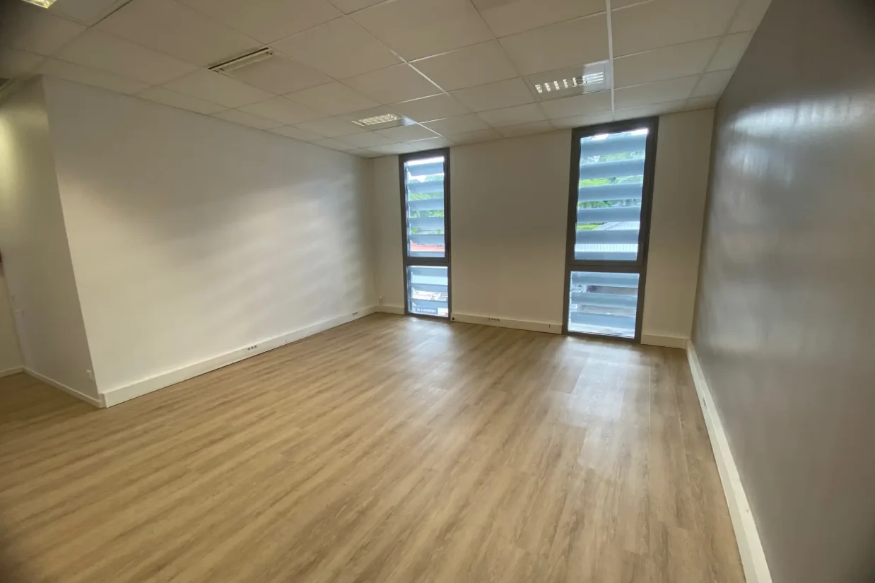Espace indépendant - 69009 - 4 postes - 850€
