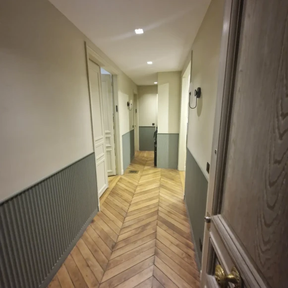 Espace indépendant 17 m² 4 postes Location bureau Rue Marcel Renault Paris 75017 - photo 3