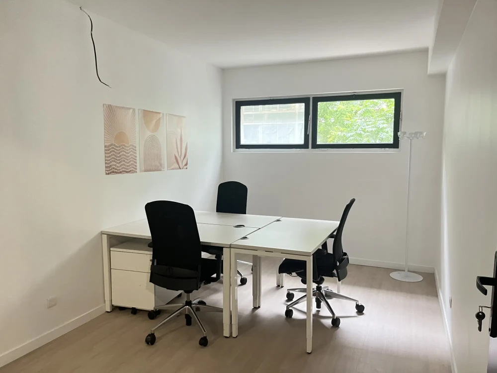 Bureau privé - 75012 - 3 postes - 1050€