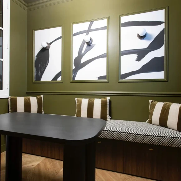 Bureau privé 23 m² 8 postes Location bureau Rue de Turin Paris 75008 - photo 1