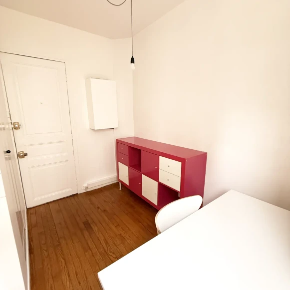 Bureau privé 6 m² 1 poste Location bureau Rue Fondary Paris 75015 - photo 3