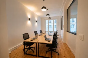 Espace indépendant - 75010 - 30 postes - 9500€