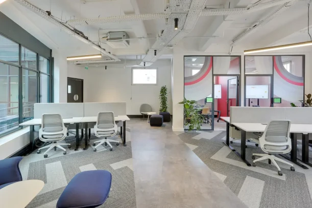 Espace indépendant - 75002 - 86 postes - 60000€