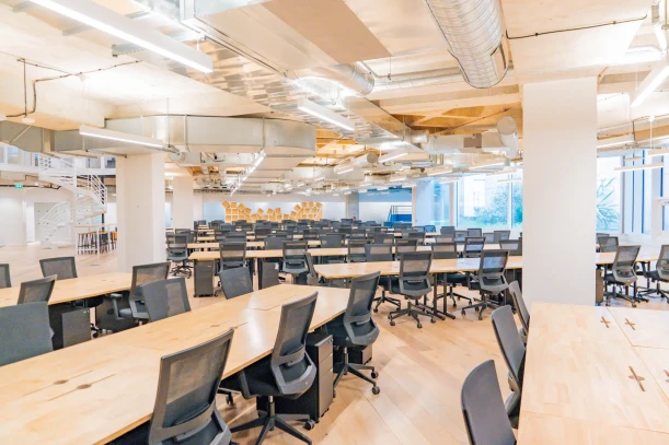 Espace indépendant - 75017 - 230 postes - 144000€