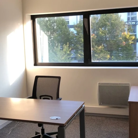 Bureau privé 14 m² 3 postes Location bureau Rue Romain Rolland Nantes 44100 - photo 1