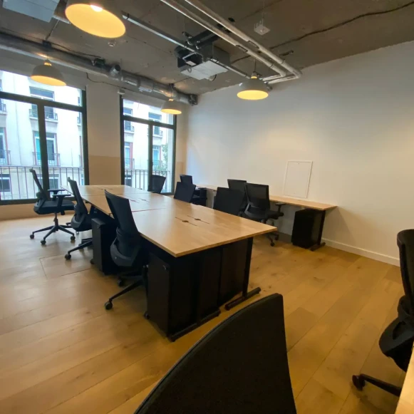 Bureau privé 30 m² 12 postes Coworking Rue des Archives Paris 75003 - photo 1