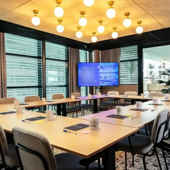 Bureau privé 29 m² 7 postes Coworking Avenue Emile Counord Bordeaux 33300 - photo 5