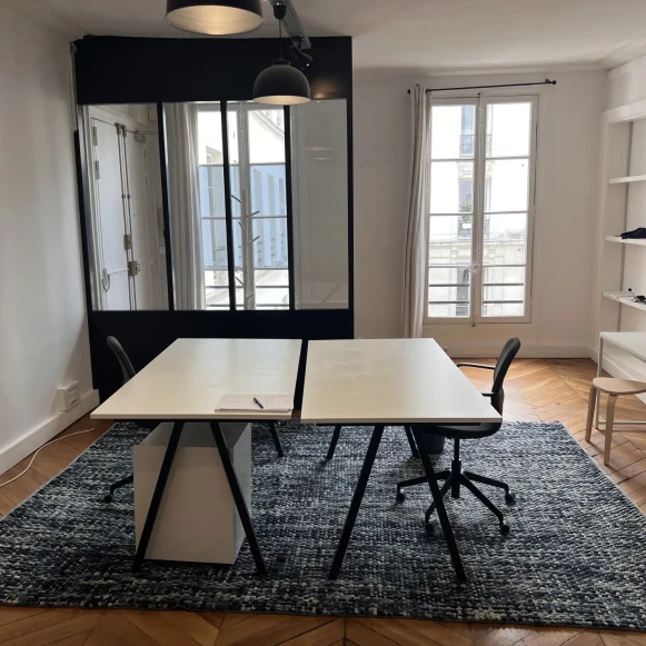 Bureau privé 25 m² 4 postes Location bureau Rue Coq Héron Paris 75001 - photo 1