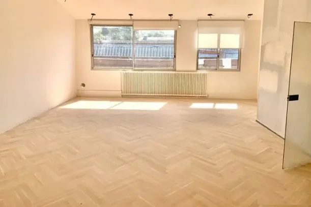 Bureau privé - 93500 - 15 postes - 2300€