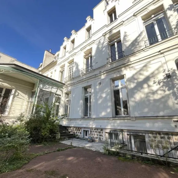 Espace indépendant 1 506 m² 200 postes Coworking Rue de la Tour des Dames Paris 75009 - photo 2