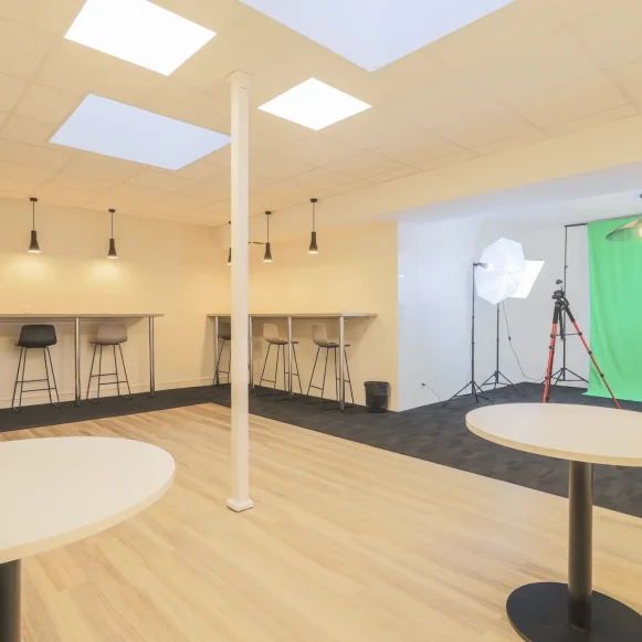 Bureau privé 17 m² 3 postes Coworking Place Rihour Lille 59000 - photo 7