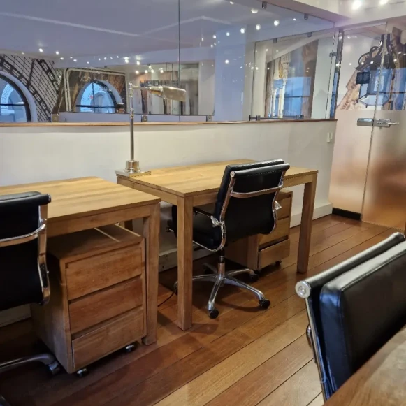 Bureau privé 11 m² 4 postes Coworking Rue de la Bourse Paris 75002 - photo 2