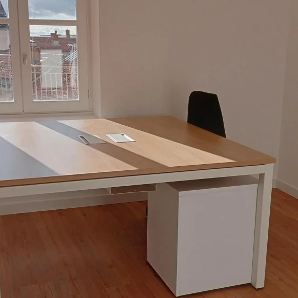 Bureau privé 12 m² 2 postes Coworking Boulevard Jean Jaurès Béziers 34500 - photo 1