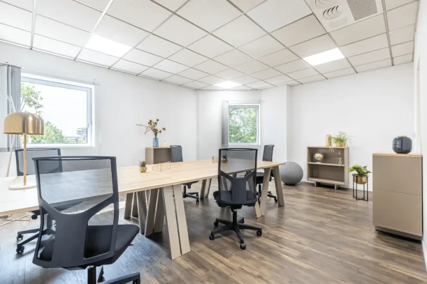 Bureau privé - 33610 - 4 postes - 1111€