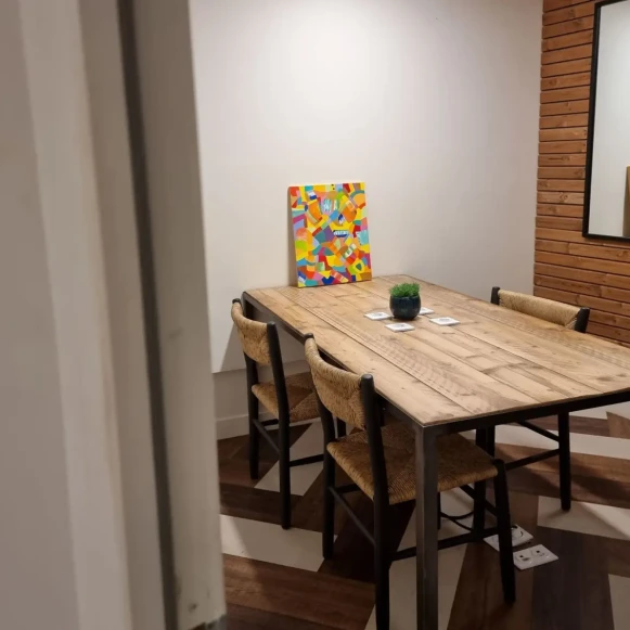 Bureau privé 10 m² 3 postes Coworking Rue Greneta Paris 75002 - photo 1