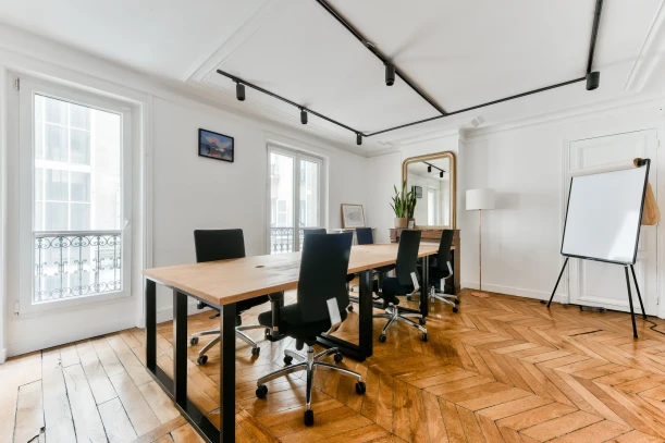 Espace indépendant - 75010 - 25 postes - 12500€