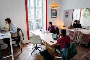 Open Space - 44000 - 10 postes - 249€