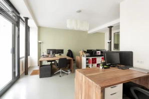 Espace indépendant - 75010 - 9 postes - 4200€