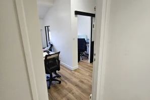 Bureau privé - 69006 - 2 postes - 460€