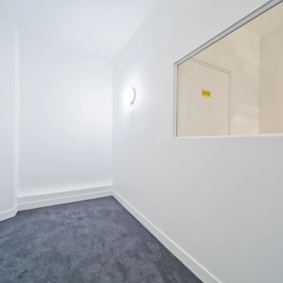 Espace indépendant 220 m² 25 postes Location bureau Rue d'Aboukir Paris 75002 - photo 9