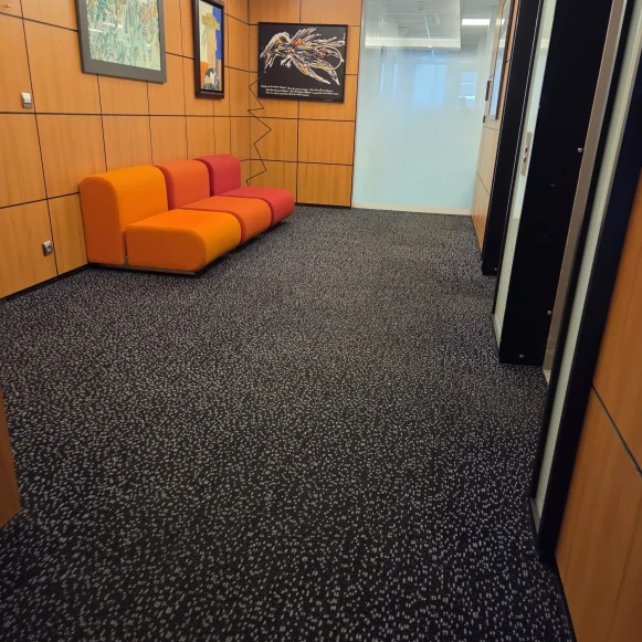 Bureau privé 12 m² 2 postes Location bureau Rue Avaulée Hauts-de-Seine 92240 - photo 7