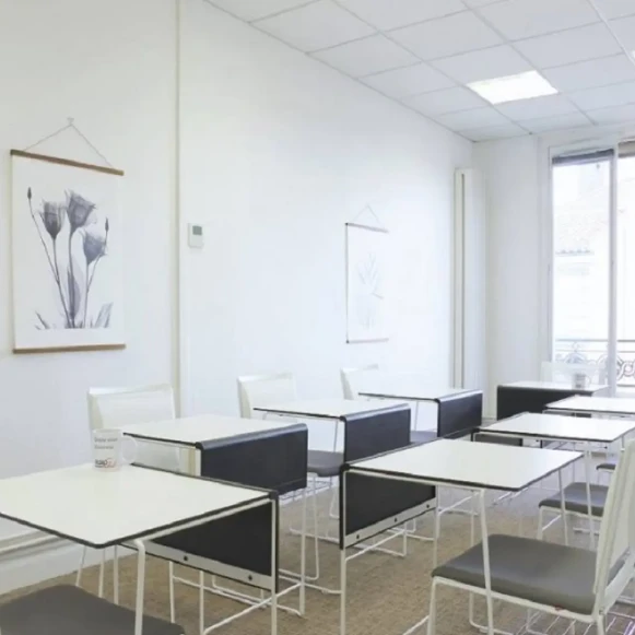 Bureau privé 16 m² 3 postes Coworking Rue de Condé Bordeaux 33000 - photo 4