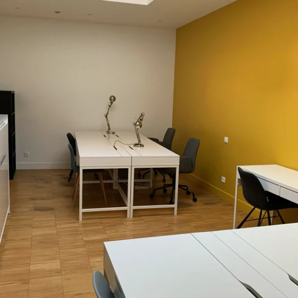 Bureau privé 30 m² 6 postes Coworking Avenue Félix Faure Paris 75015 - photo 1