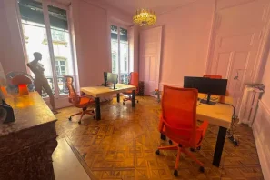 Bureau privé - 69001 - 4 postes - 1350€