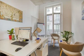 Bureau privé - 75009 - 3 postes - 2200€