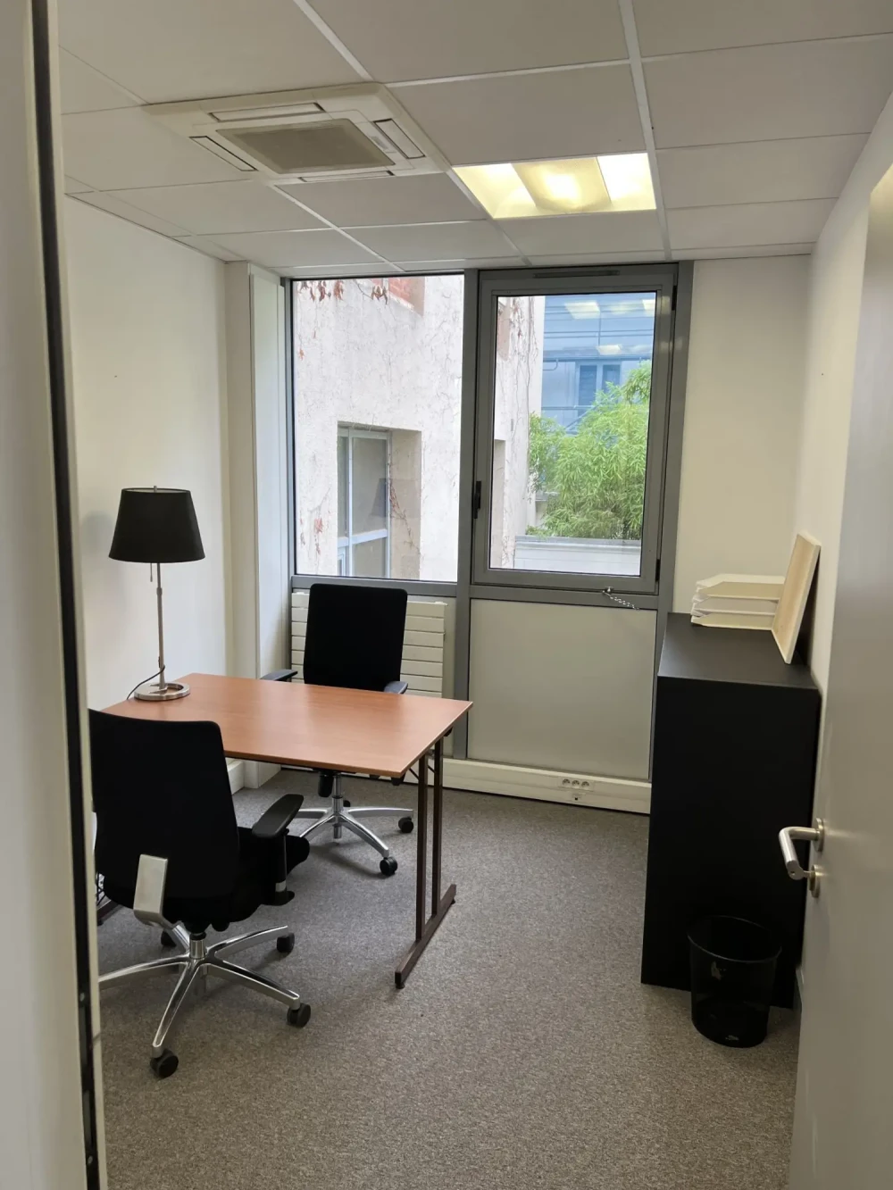 Espace indépendant - 92300 - 12 postes - 3300€