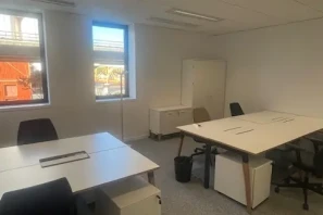 Bureau privé - 13002 - 6 postes - 1140€