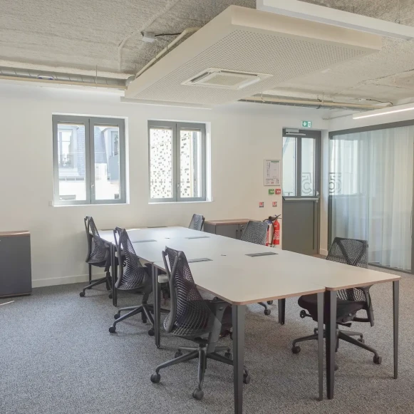 Bureau privé 13 m² 2 postes Coworking Rue de la Victoire Paris 75009 - photo 10