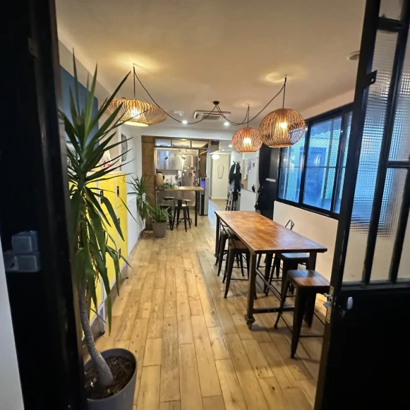 Espace indépendant 235 m² 40 postes Location bureau Rue Myrha Paris 75018 - photo 1