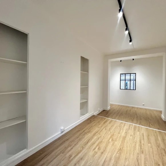 Bureau privé 20 m² 4 postes Location bureau Rue Cassette Paris 75006 - photo 1
