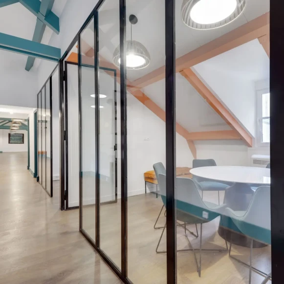 Bureau privé 150 m² 24 postes Coworking Rue Charlot Paris 75003 - photo 1