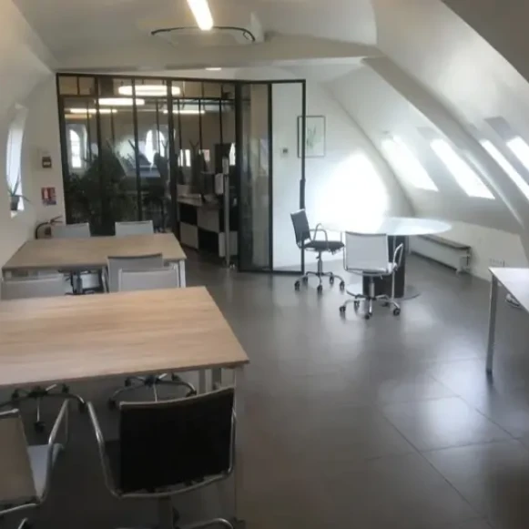 Open Space  1 poste Coworking Avenue Raymond Poincaré Paris 75016 - photo 5