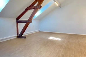 Espace indépendant - 67000 - 30 postes - 9800€