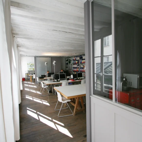 Open Space  6 postes Location bureau Rue du Faubourg Saint-Antoine Paris 75011 - photo 3