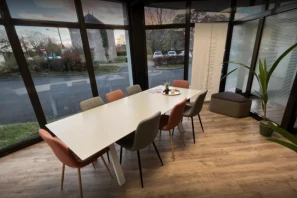 Open Space - 45800 - 10 postes - 150€