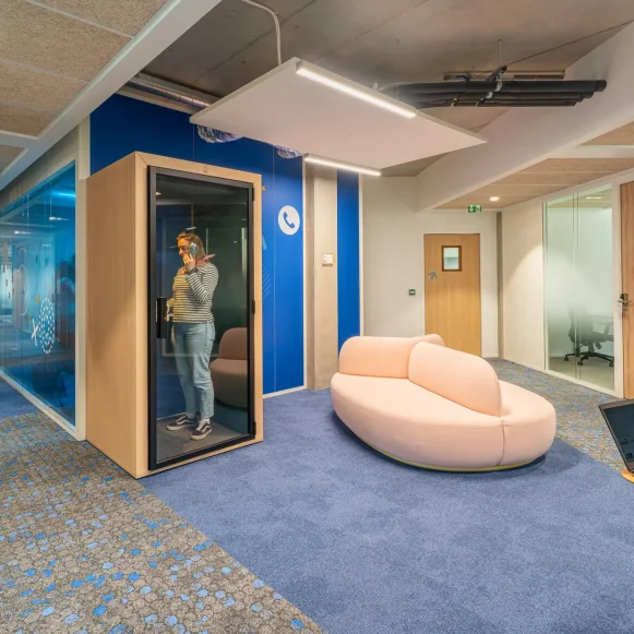 Bureau privé 9 m² 1 poste Location bureau Rue Philippe Jolly Bordeaux 33800 - photo 1