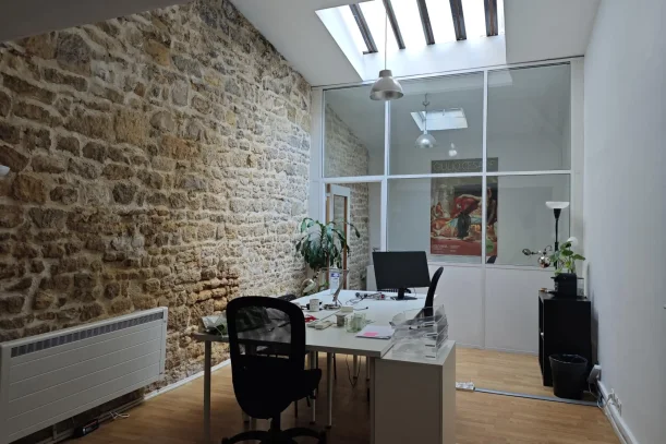 Bureau privé - 75004 - 6 postes - 3500€